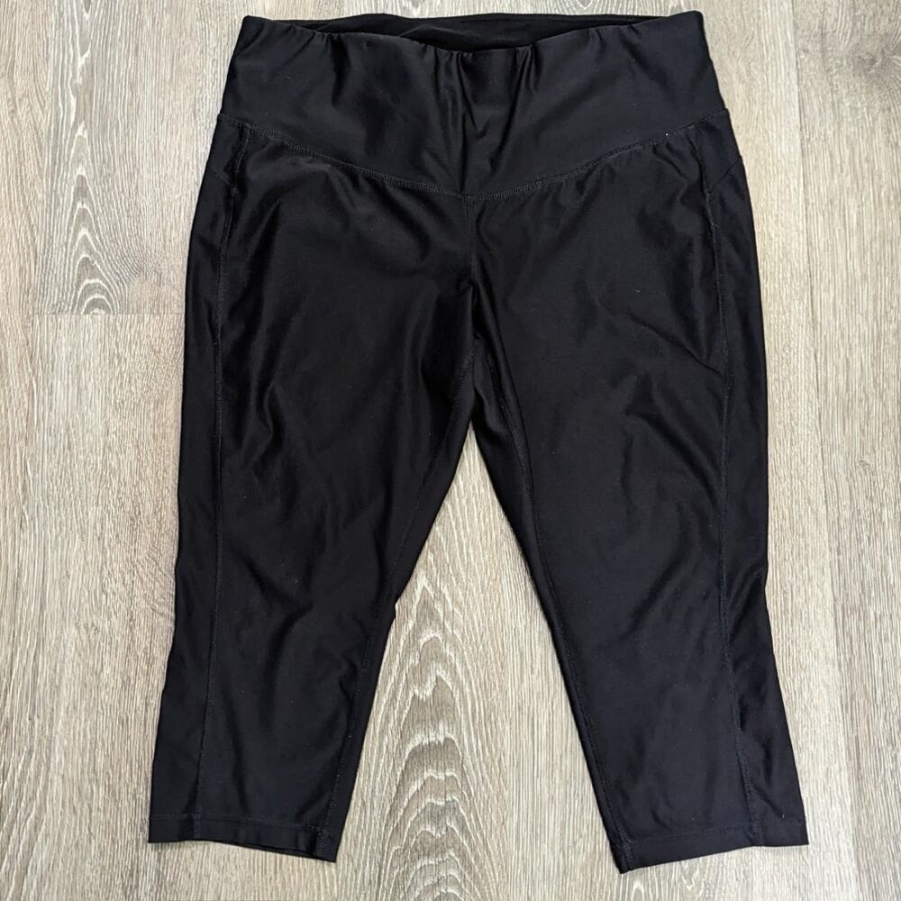 Xersion Women's Black Cropped Legging Approximate Size XXL
